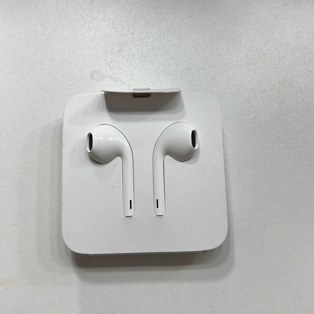 wire apple headphones